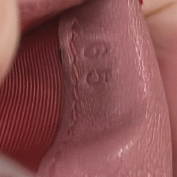 Authentic Prada Vitello Move Bi-Color Tri-Fold Compact Wallet in Petalo & Peonia - Picture 14 of 16